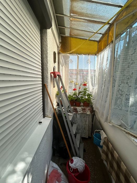 Vând apartament 2 camere 60mp, et. 4/4 uta