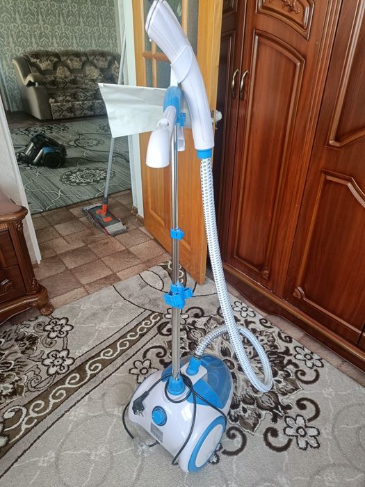 Вертикальный отпариватель для одежды