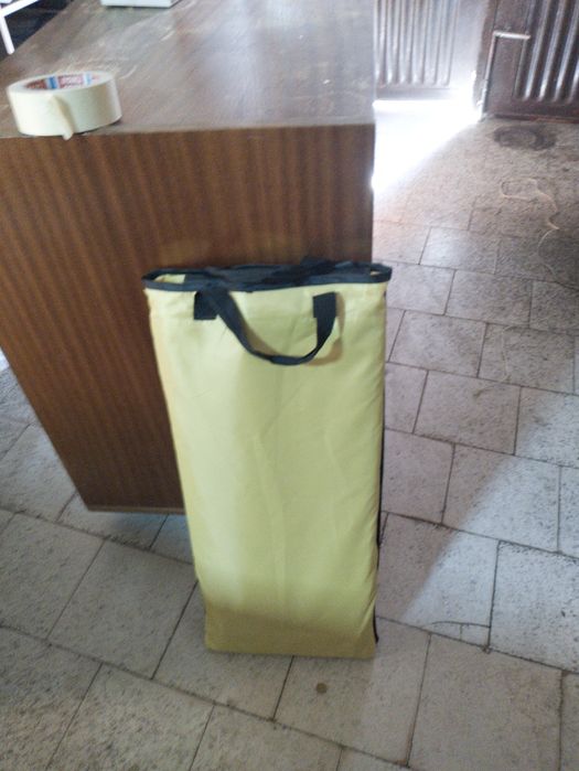 Мини гардероб за пътническо креватче Travelcot 60 см, цвят: Черен