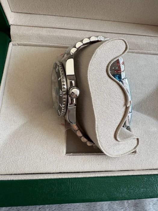 Нов стилен часовник на Rolex
