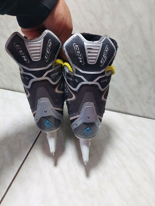 Patine 200 hochei hochey CCM Vector CRB 5 marime 35 ( 22,5 cm)