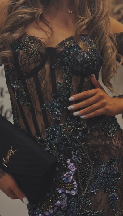 Бална рокля шита от Pembe Kenan