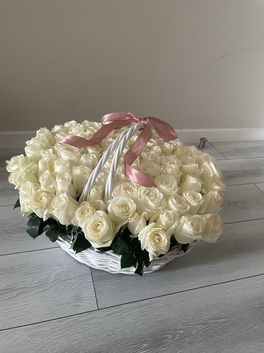 Цветы 101 из белых роз