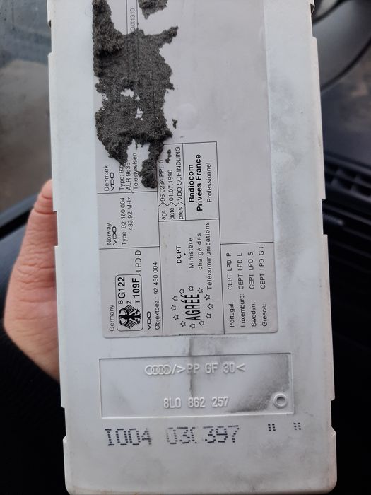 Продавам компресор  за централно заключване за Ауди а4 б5