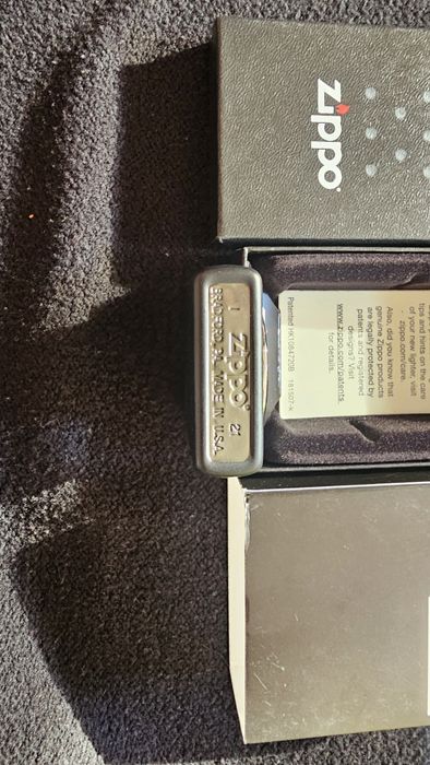 Vand bricheta zippo noua
