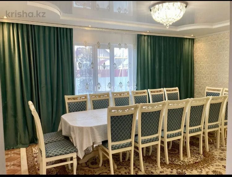 продаётся комплект мебели