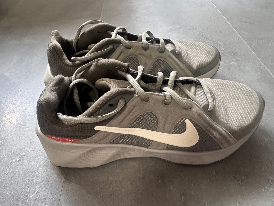 Nike маратонки  42.5