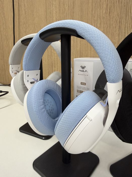 Наушник AULA новый