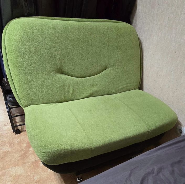 Диван рабочие продам