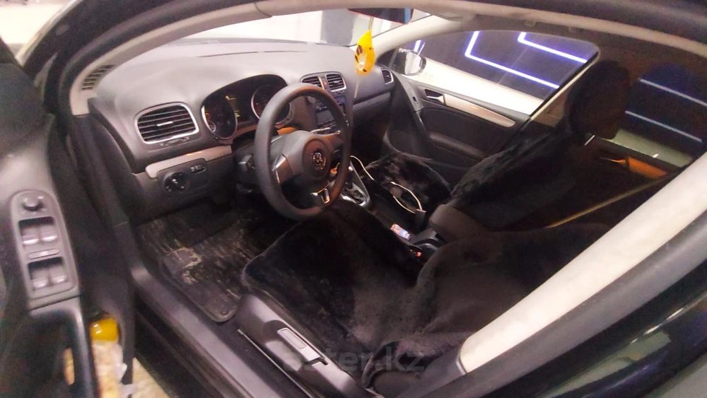 Volkswagen Golf VI
https://ru.wikipedia.org › wiki › V...
Volkswagen G