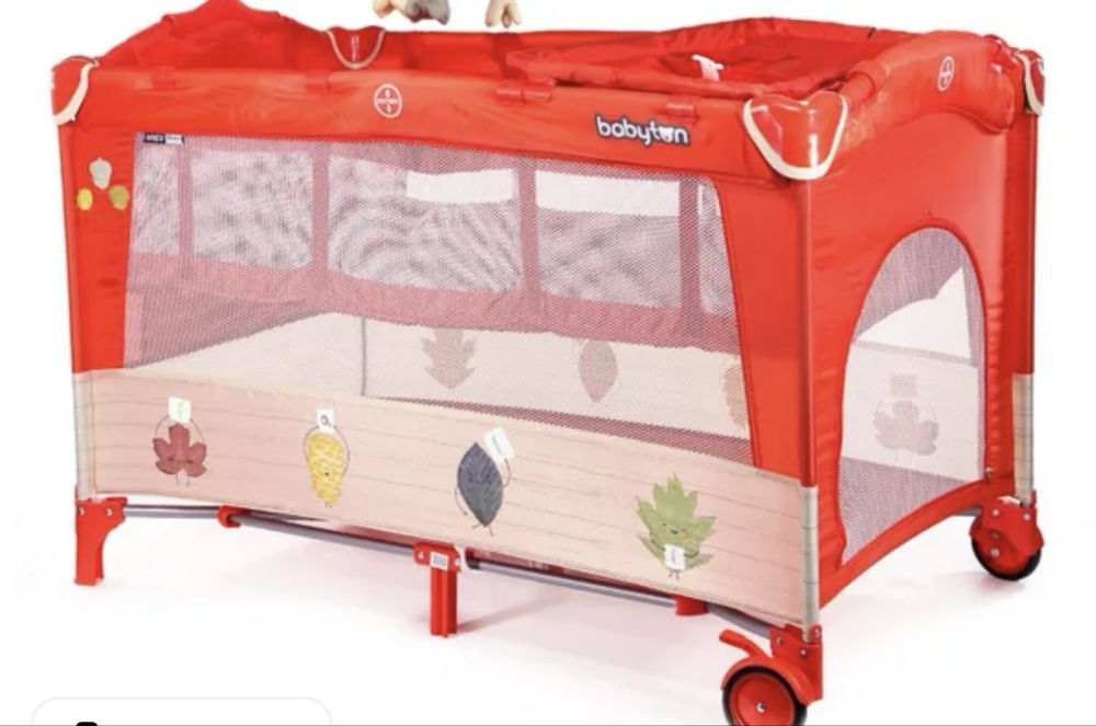 Продам кровать манеж