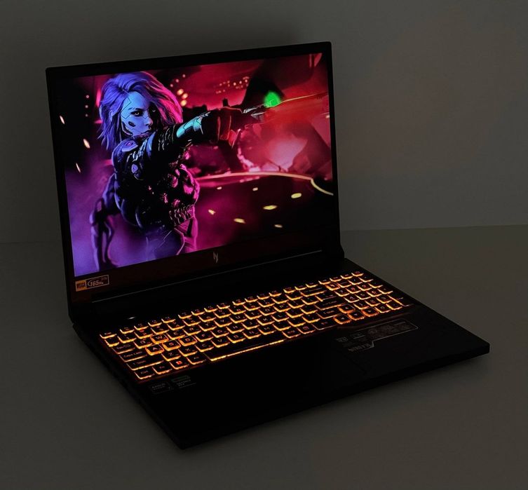 Acer Nitro V16 — Ryzen 7 8845HS / RTX 4050 6GB / DDR5 16GB /