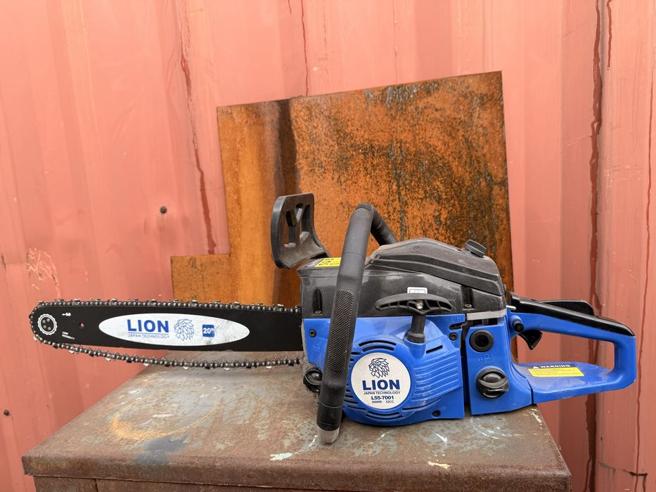 Продам бензопилу