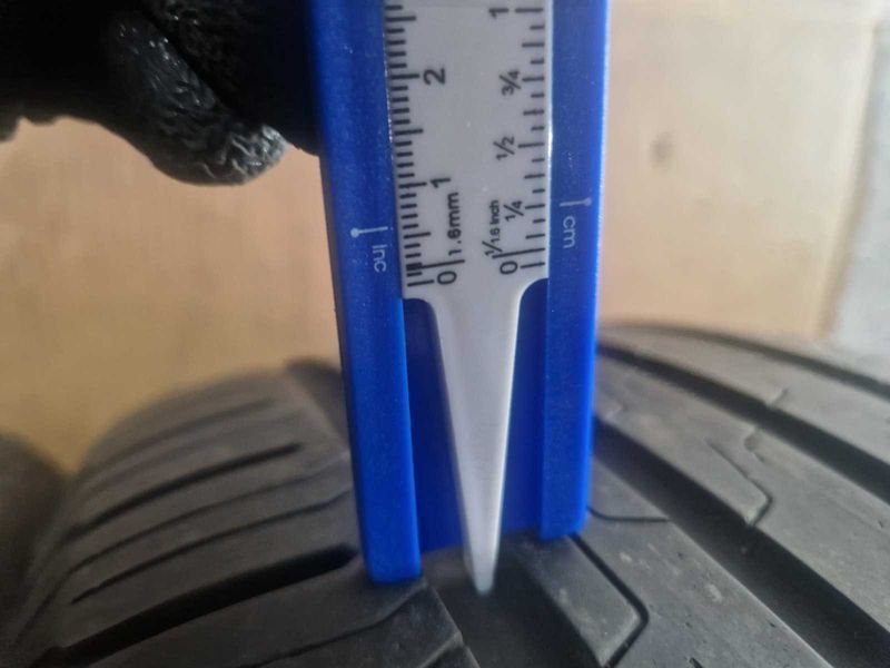 4 Continental R19 235/50
летни гуми
DOT1022