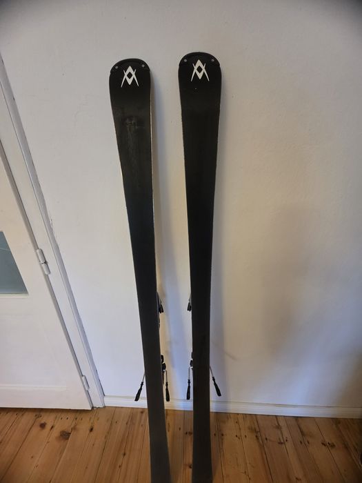 Schiuri Völkl Racetiger