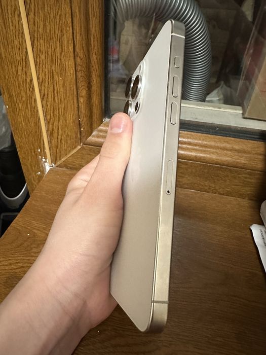 Айфон 15 про макс 256/85