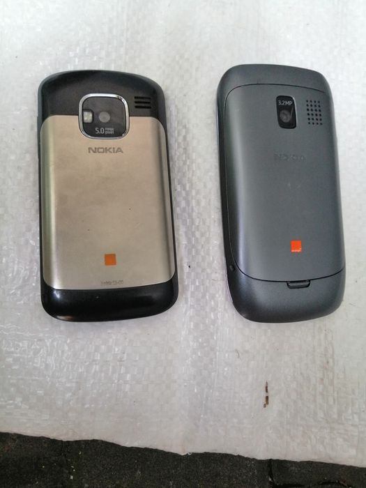 Lot 2 telefoane colecție vintage  Nokia asha 302 și E5