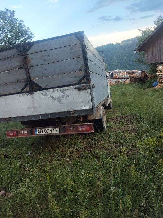 Vând sau schimb Iveco daily