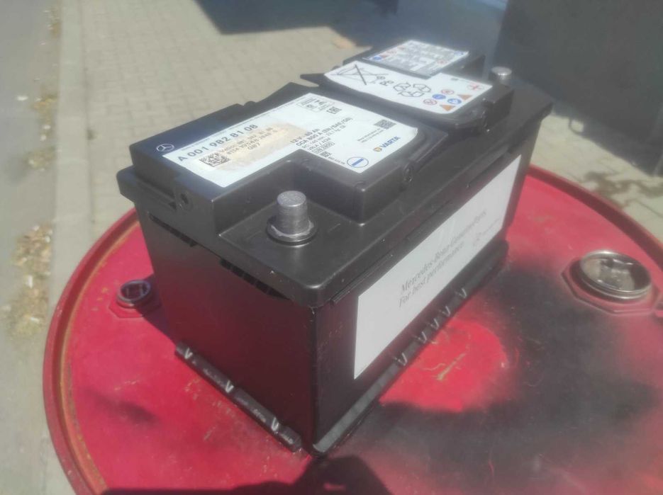 Продавам акумулатор Варта  80AH  70лв.САМО ЛИЧНО ПРЕДАВАНЕ!