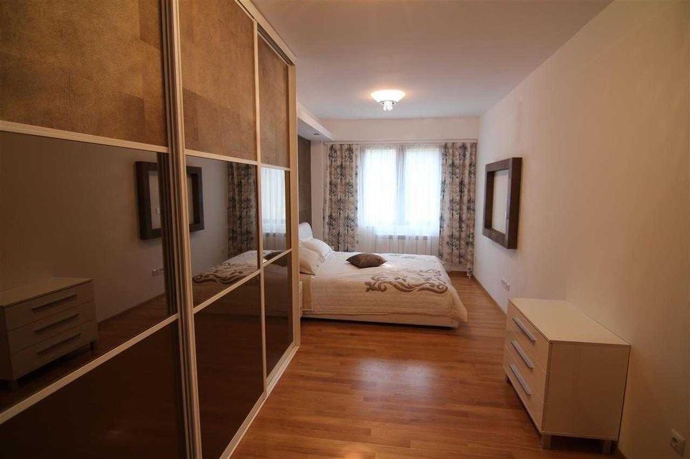 Дава се под наем Тристаен апартамент в Пловдив, Прослав - 98 кв.м за 433.5 € - Снимка #1