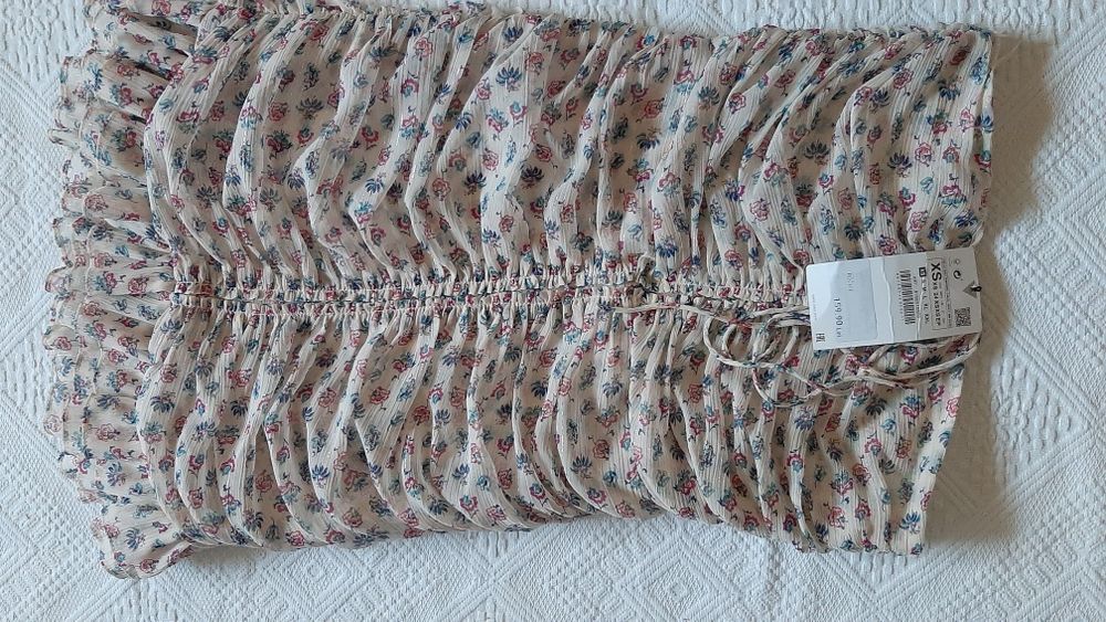 Rochie  Zara marimea XS,noua cu eticheta.