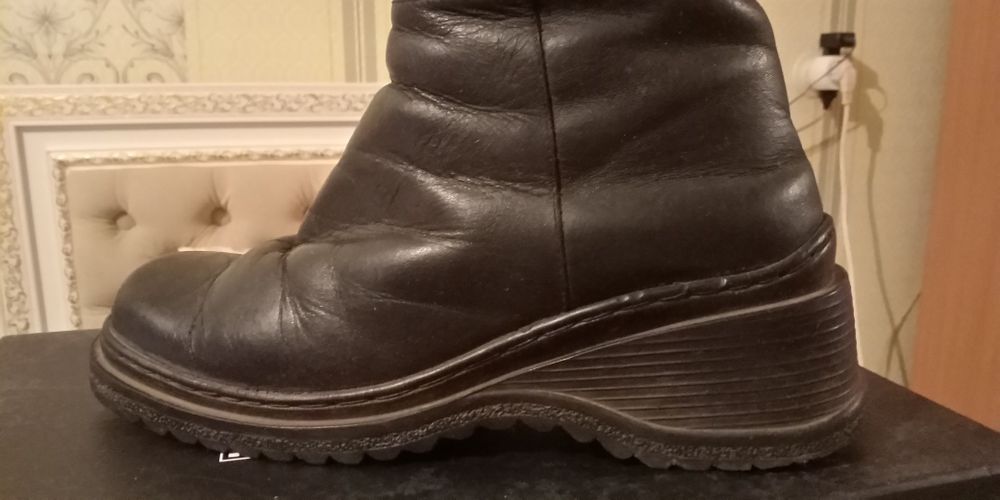 Продам кожанные зимние сапоги