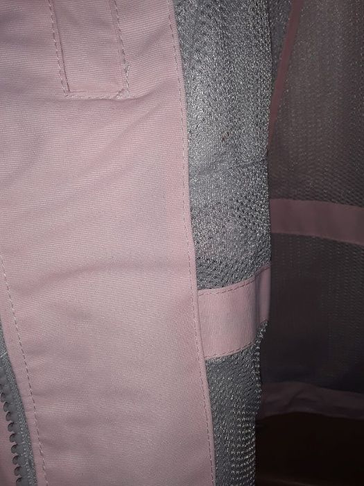 Продам ветровку на девочку