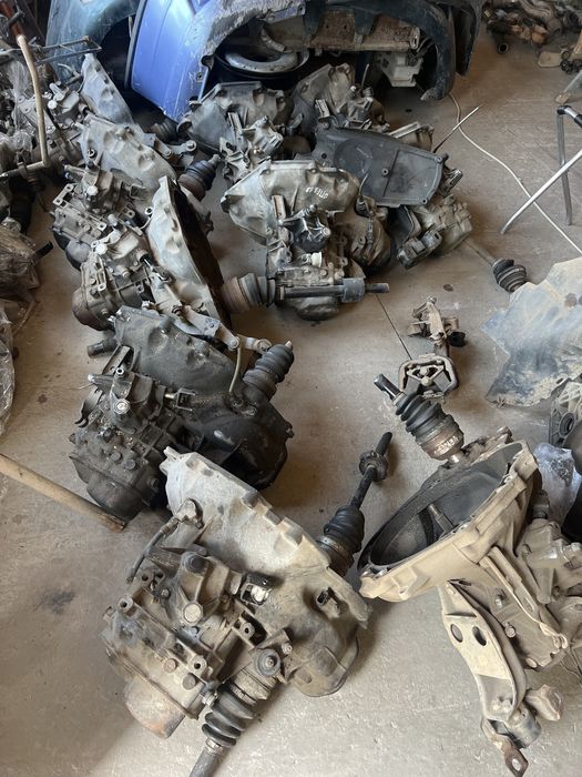 Голф 3 / 2 Опел Ауди все завчасти