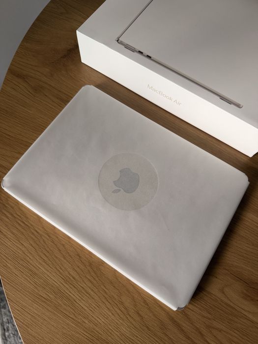 Apple MacBook Air 13.6" M2 – 16GB RAM / 512GB SSD