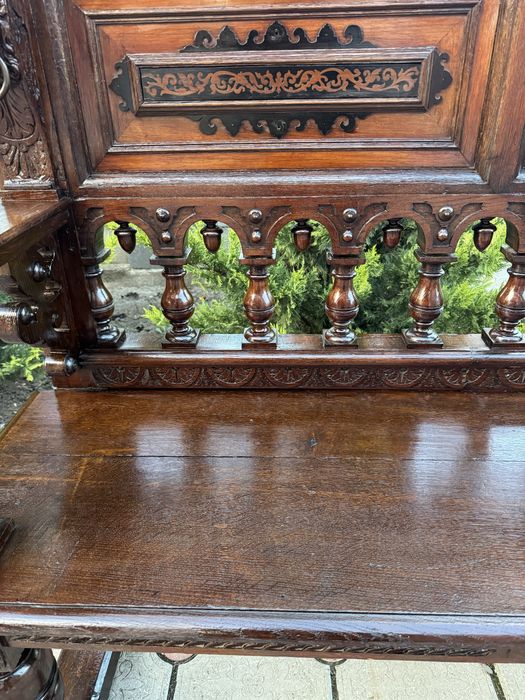 Banca deosebita din lemn masiv cu sculpturi manuale