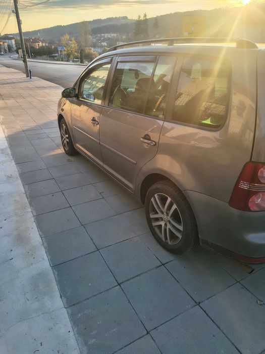 Vw туаран 2.0i 2007 г.