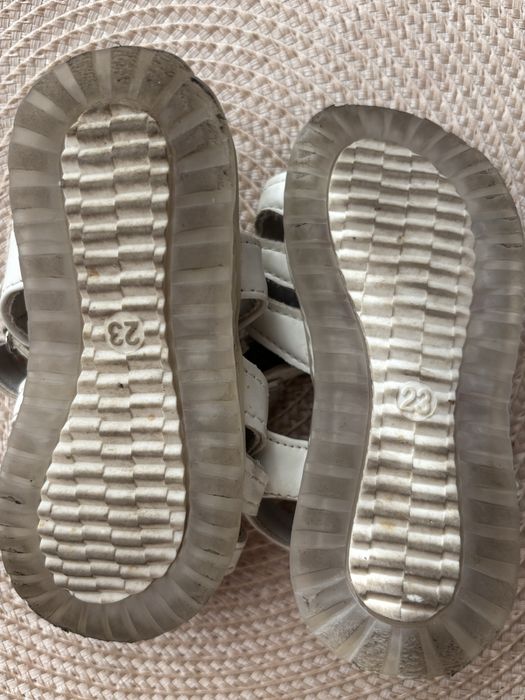 2 броя детски  ботушки