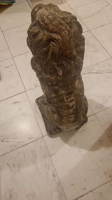 Декоративна статуетка лъв