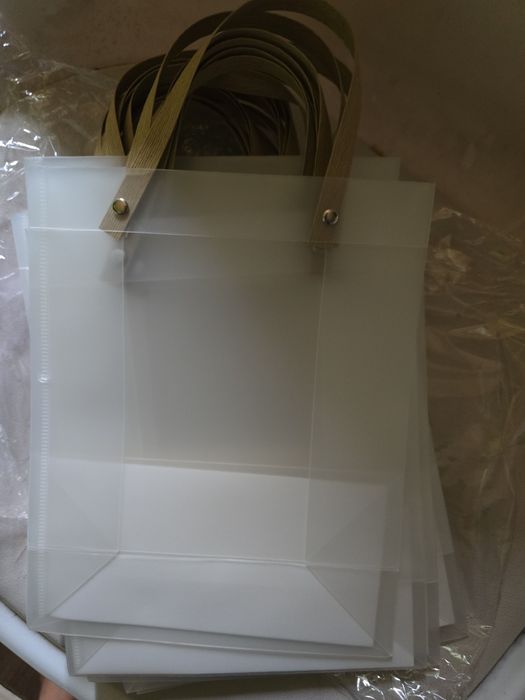 Подарочные пакеты.