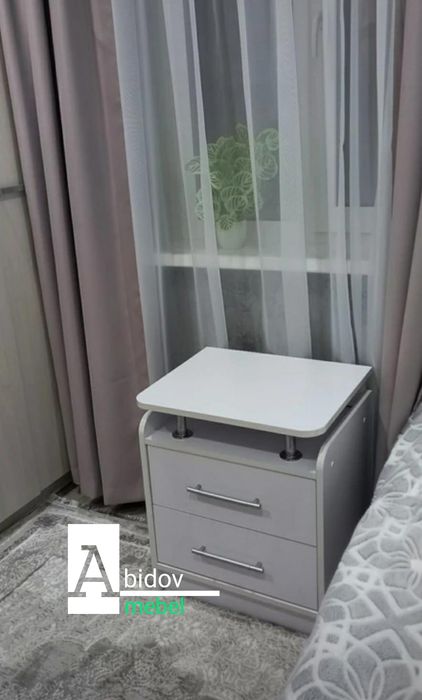 Тумба прикроватная и офисная удобный и функциональный.