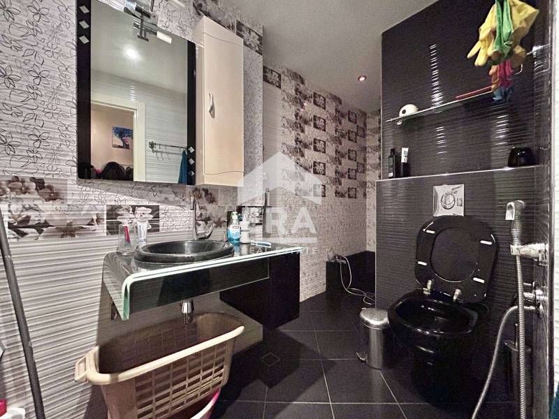 Продава се Четиристаен апартамент в София, Център - 76 кв.м за 3816 €/кв.м - Снимка #5