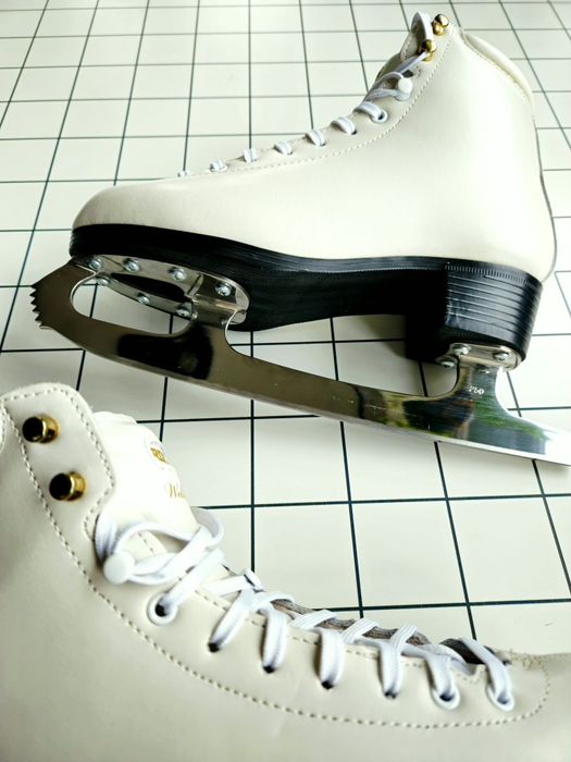 Patine gheata Roces Welkin piele naturala