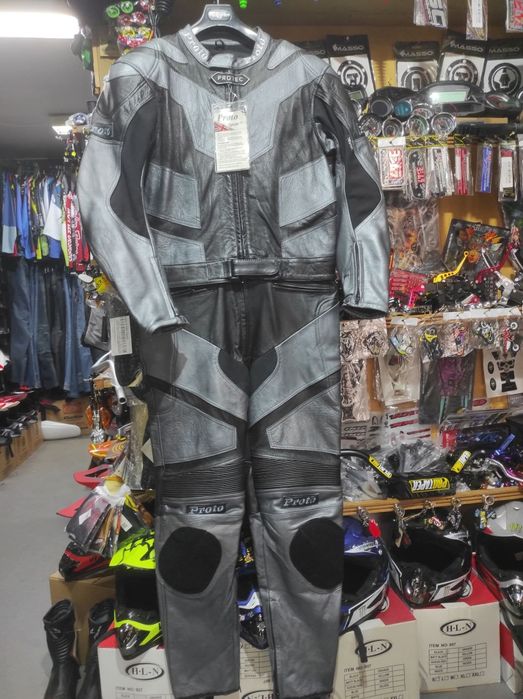 Екип от две части Нов Proto размер:52