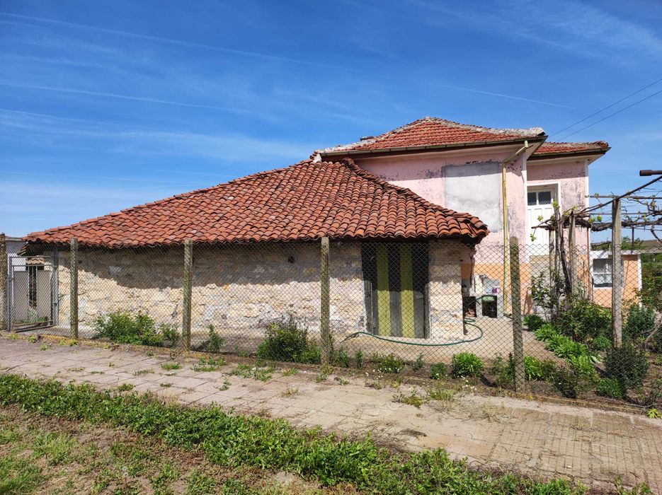 Продава се Къща в с. Михайлово, Област Стара Загора - 100 кв.м за 375 €/кв.м - Снимка #1