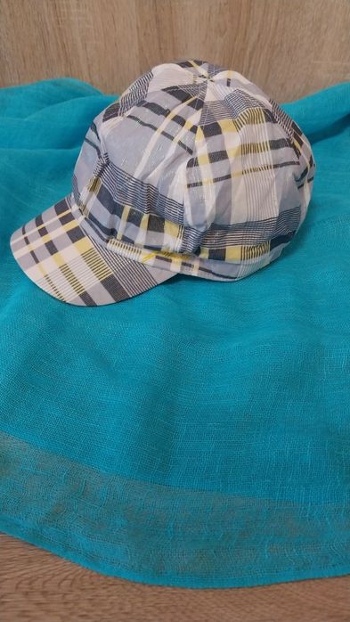 Дамска лятна маркова шапка