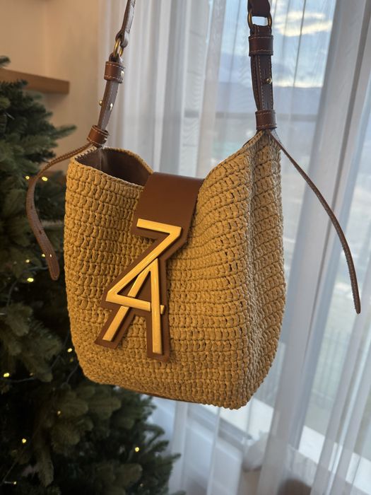 Zarena Alina - чанта за рамо от рафия и кожа - кафява