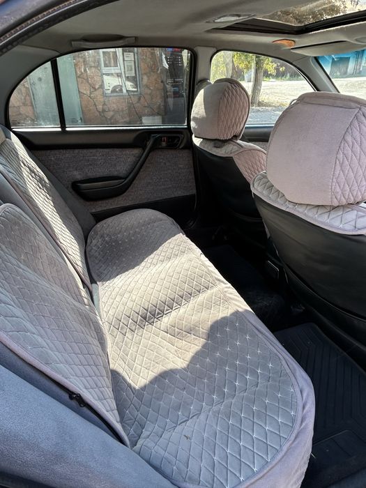 Toyota carina e 1.6