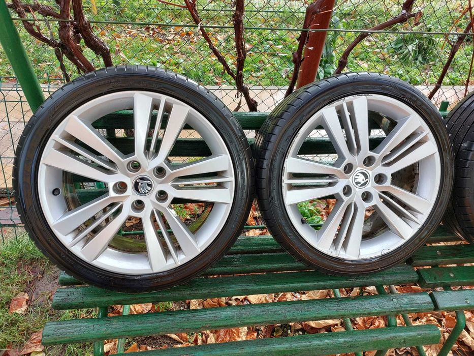 Jante aliaj R18 skoda octavia cu anvelope DUNLOP vara 225 40 ZR18