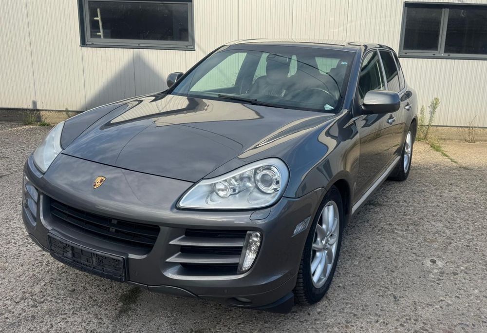 Porsche Cayenne S - doar pentru piese
