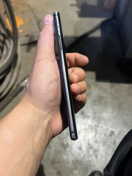 Флагман OnePlus 7 pro ram 8 встроенной 256