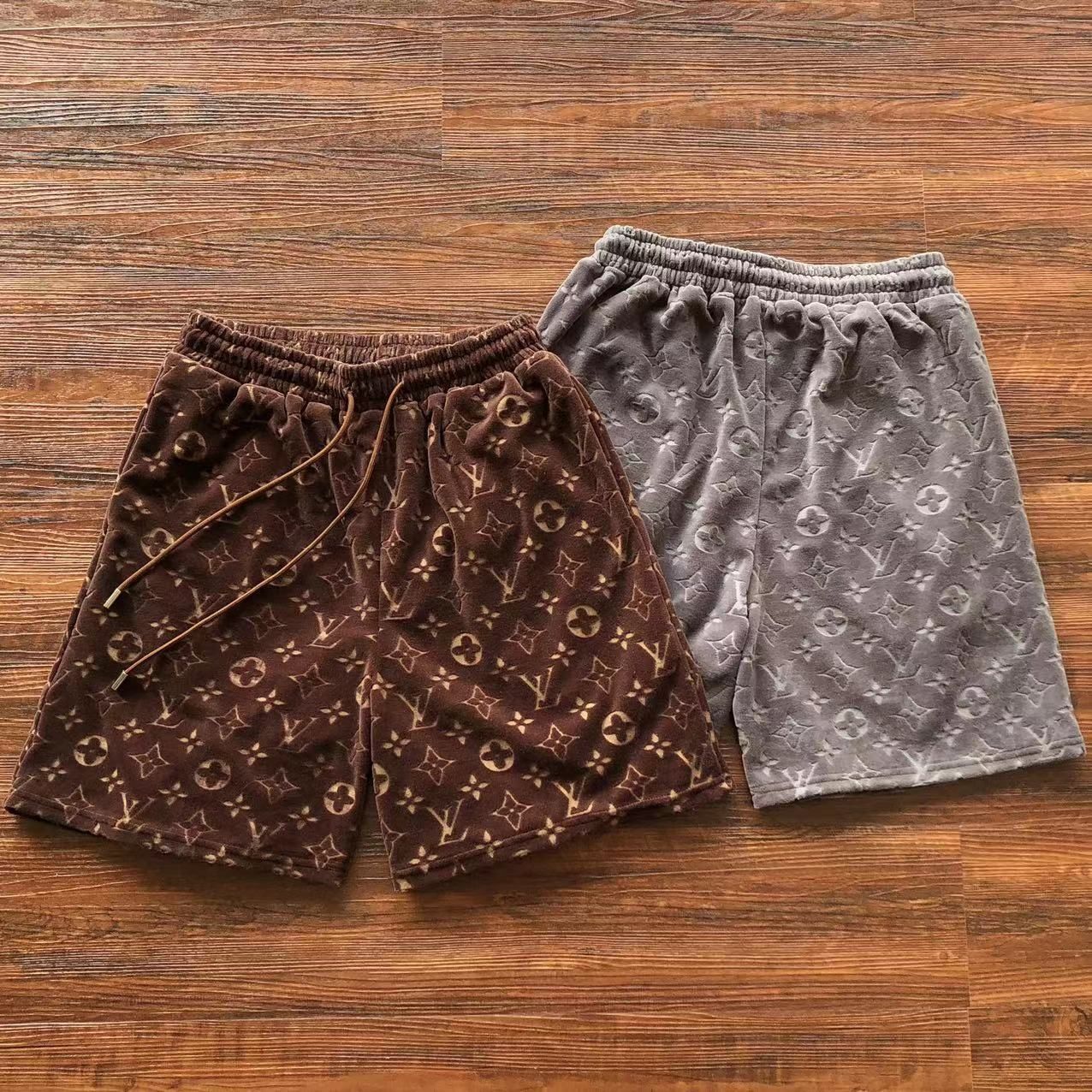 Pantaloni scurti Louis Vuitton Premium Cluj-Napoca • OLX.ro