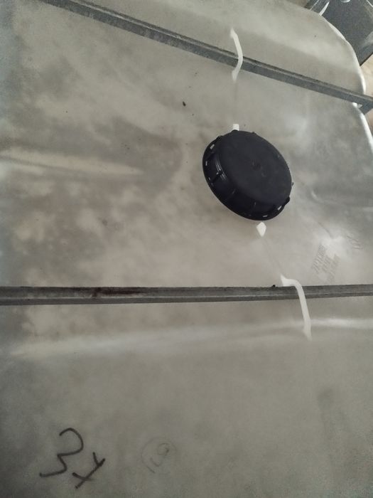 Емкость кубовый бу