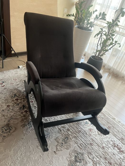 Кресло-качалка коричневая