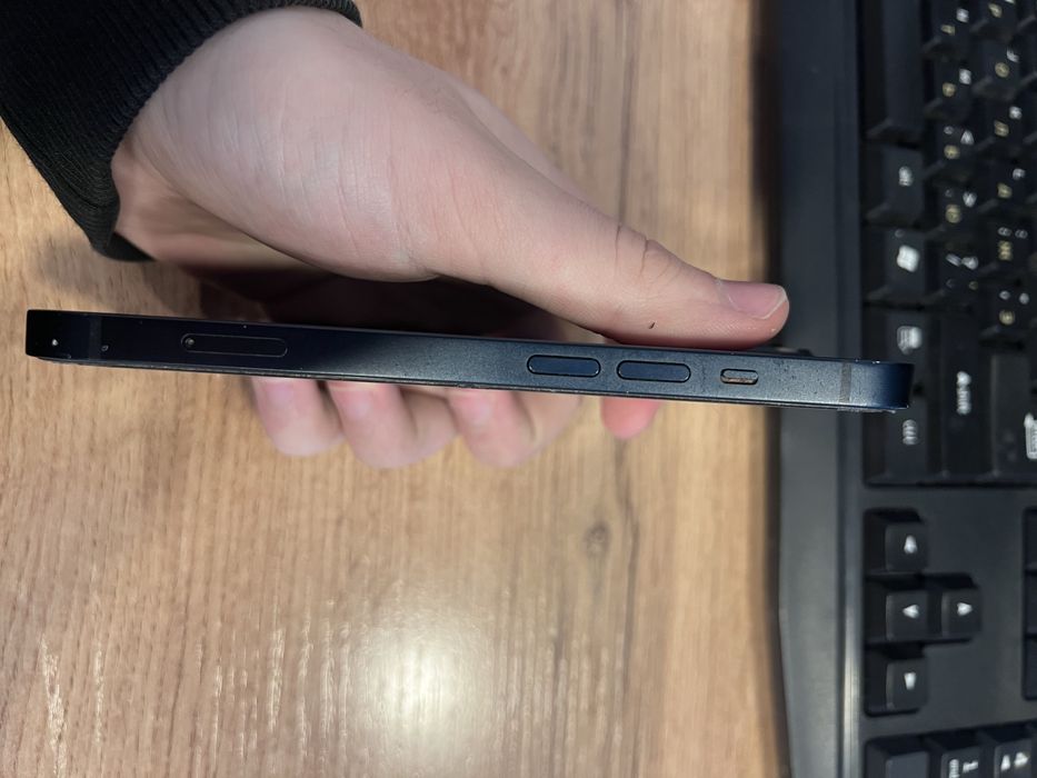 Продается Айфон 13