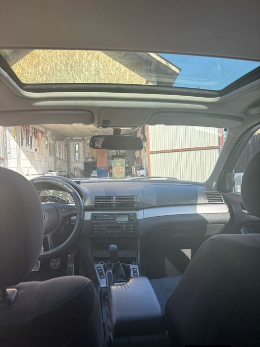 Vând masina bmw în stare buna